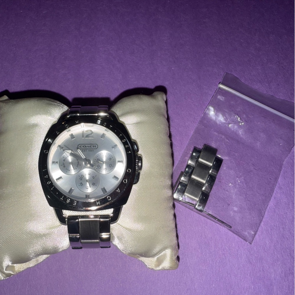 Coach Silver Watch Timeless Elegance - Picture 4 of 7